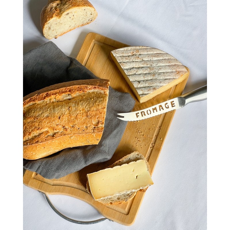 ESCAPADE - COUTEAU FROMAGE TOUT INOX SUR CARTE